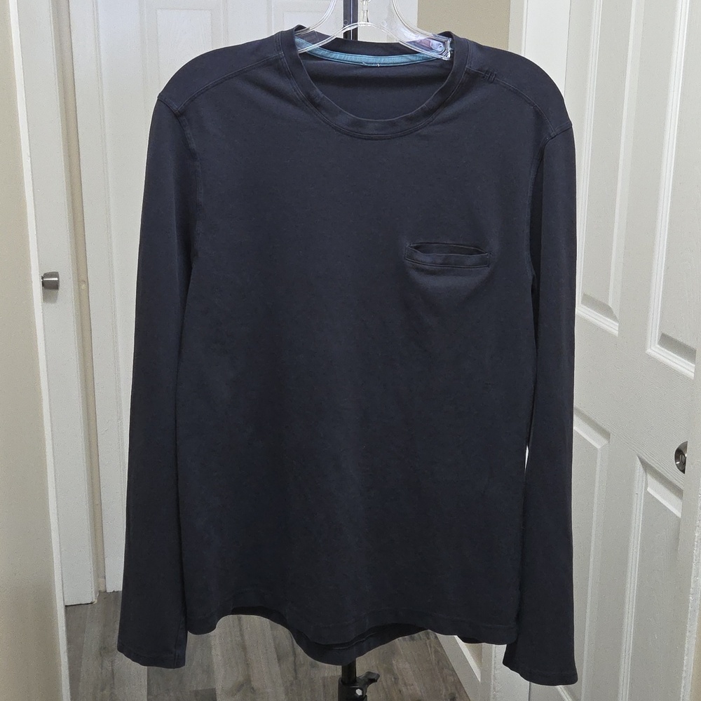 Lululemon Athletica Black Long Sleeve Crew Pocket Shirt | Minimalist Athleisure - Picture 2 of 7